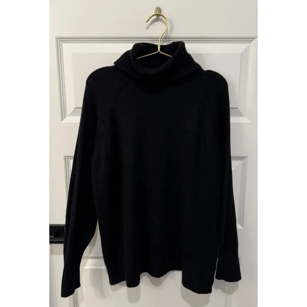OLD NAVY Women's Pullover Sweater Black Turtleneck Long Sleeve Raglan Size L